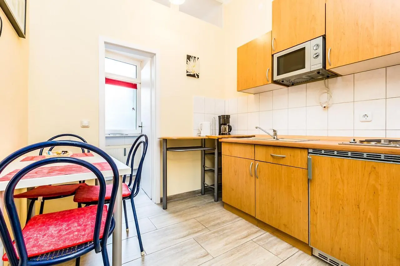 Cozy Apartments In Muelheim Cologne 0*,